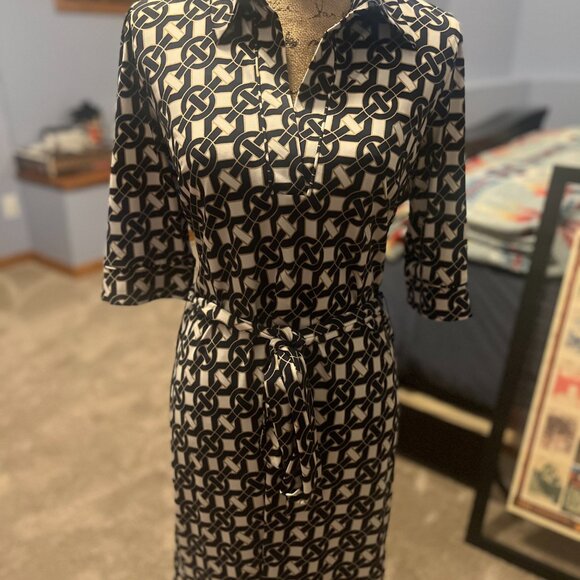 Maternity Business Dress - Picture 1 of 3